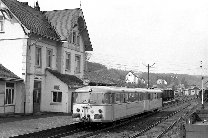 Omnibusse auf der KWD